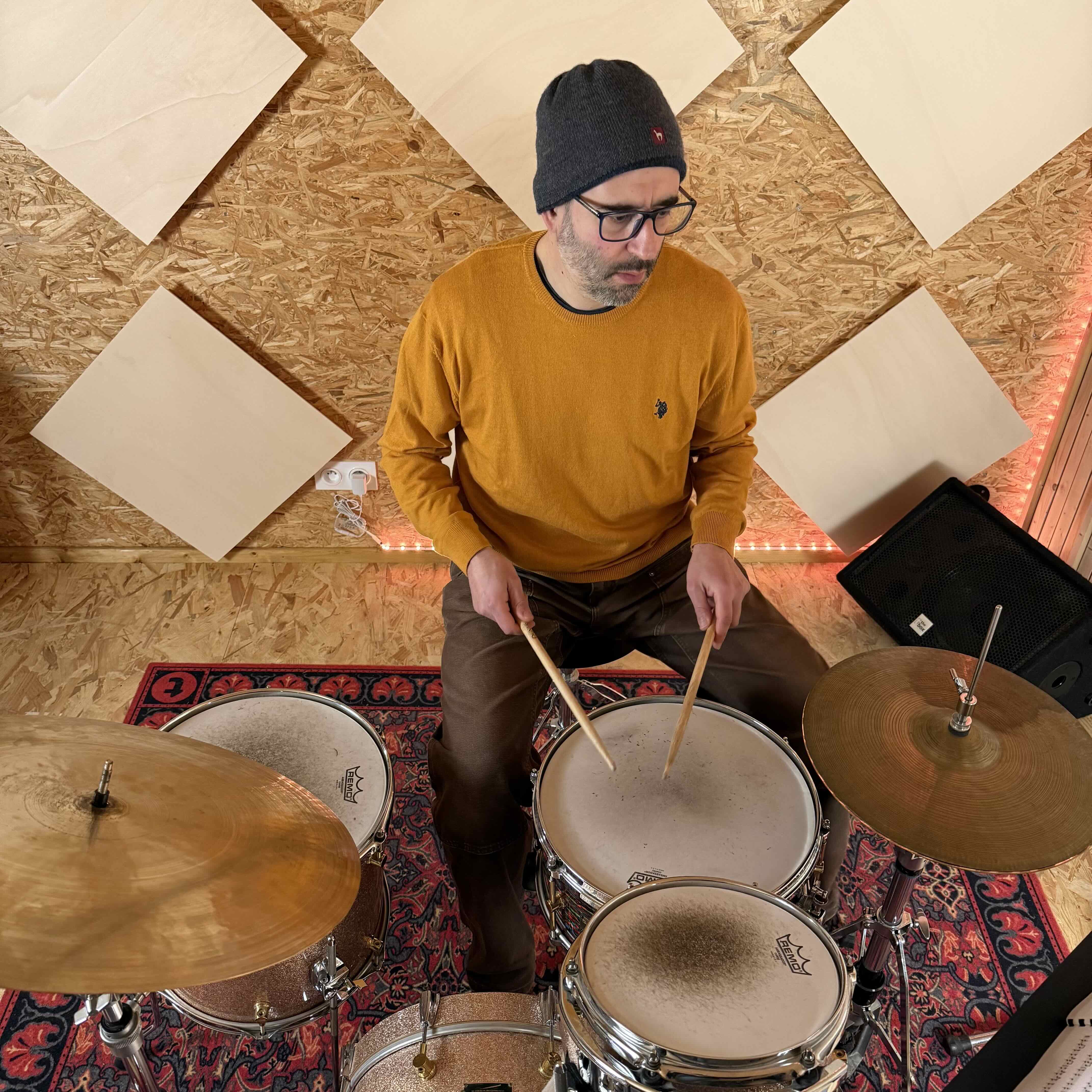 Practising odd time signatures at the kit